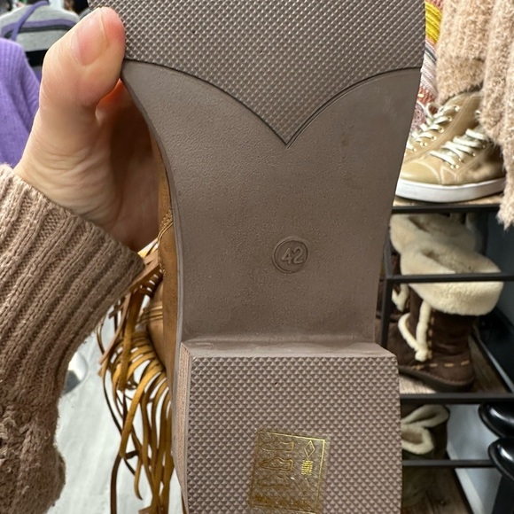 Western Fringe Studded Mid-Calf Boots – Tan – Size 42 - Picture 4 of 7